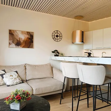 Naekoealahuoneisto 414 Apartamento *