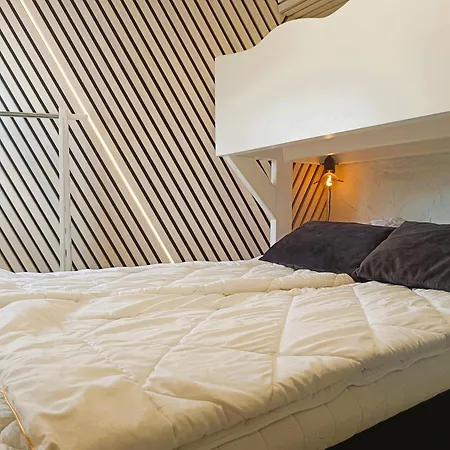 Naekoealahuoneisto 414 Apartamento *